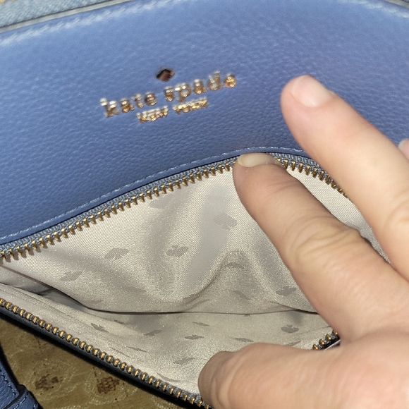 Kate Spade Blue Crossbody Bag with Adjustable Strap in pebbled leather - Picture 3 of 8